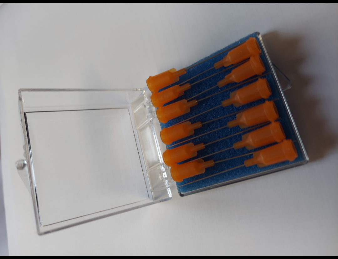 GS024P- Glue Needles (sold per dozen)